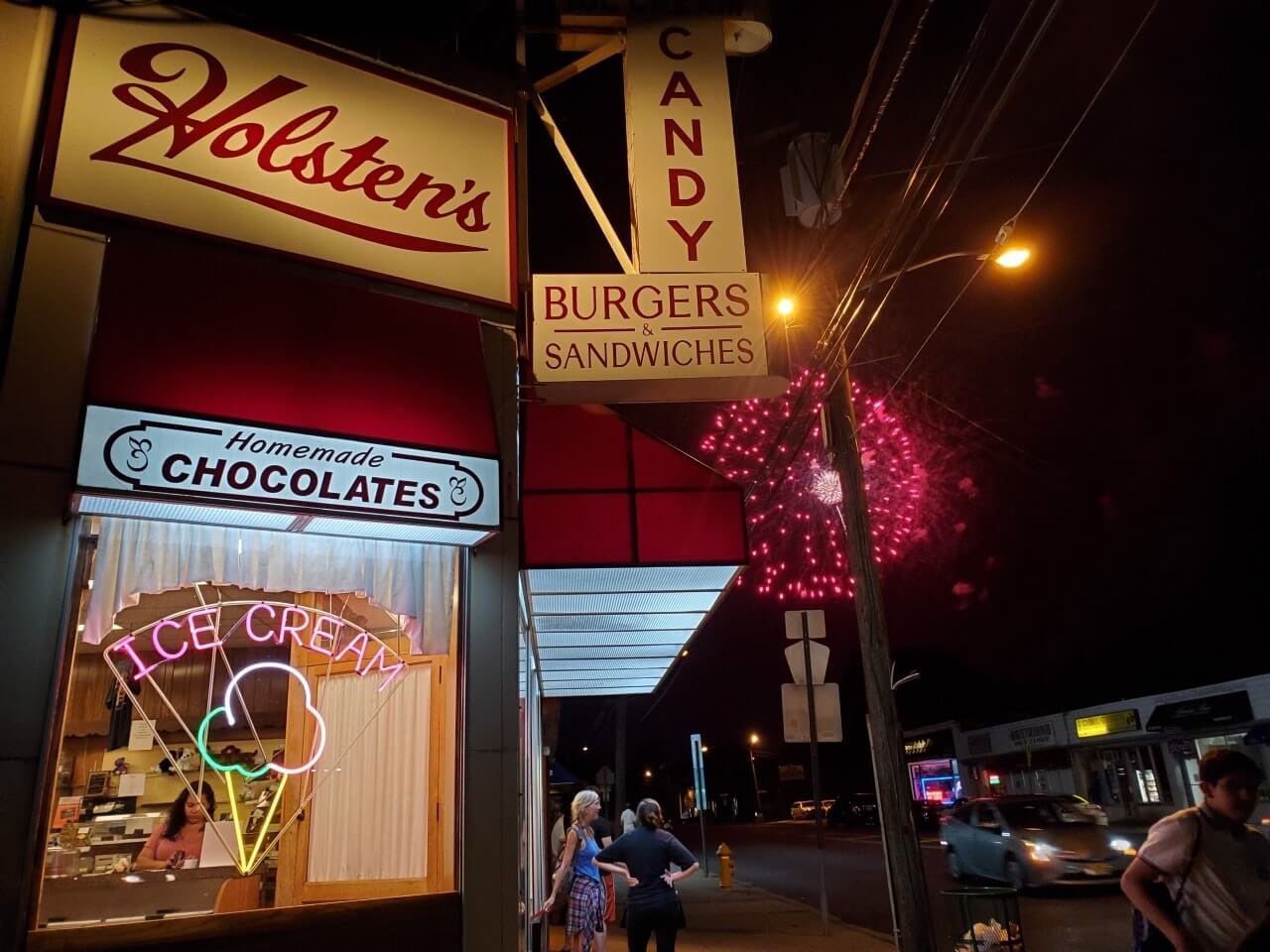 Holsten's Ice Cream, Chocolate & Restaurant
